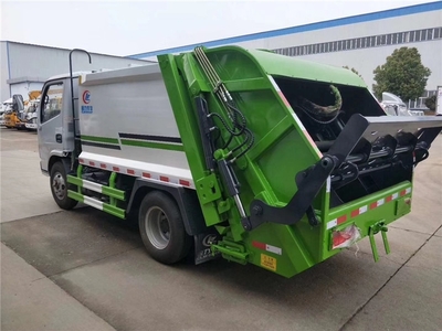 垃圾清運(yùn)利器 10方壓縮式垃圾車與5方擠壓式垃圾車的應(yīng)用解析